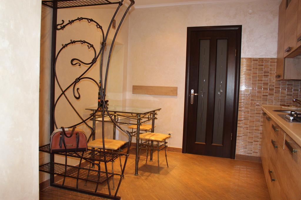 Apartment Roksolana 2 Lviv Eksteriør bilde